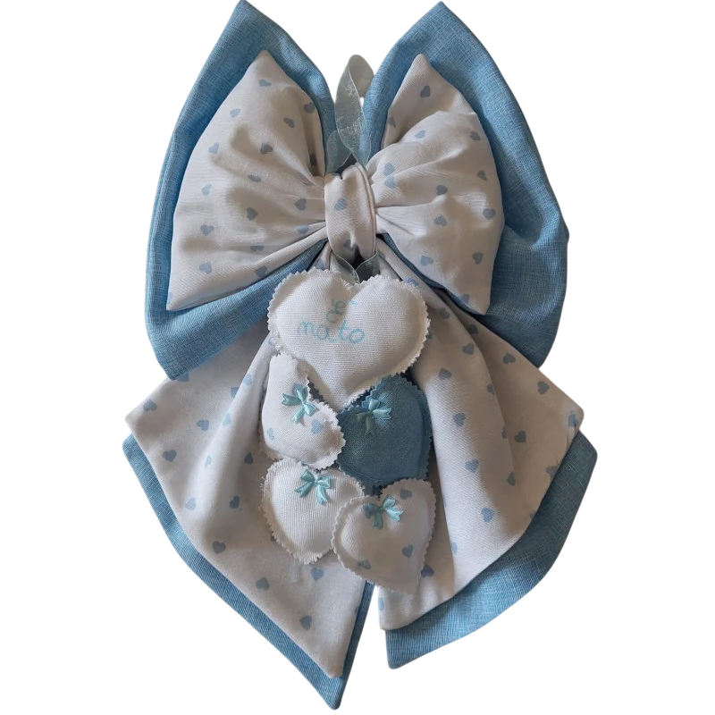 Nœud de Naissance Artisanal Bleu Clair avec Cœurs