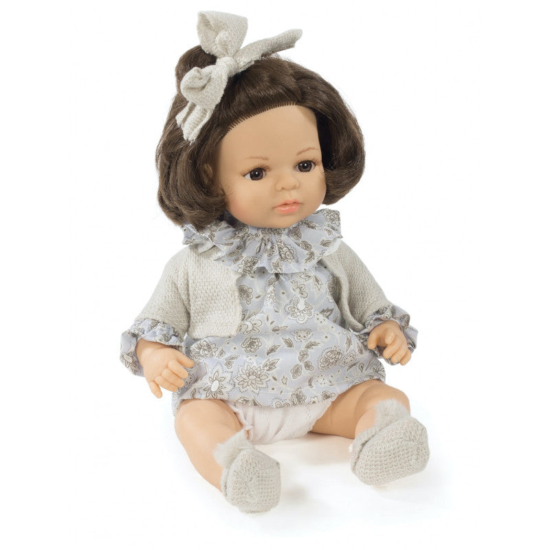 Olivia La Nina doll